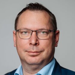 Dr. Robin Hirschl Speaker at SolarPLUS Europe